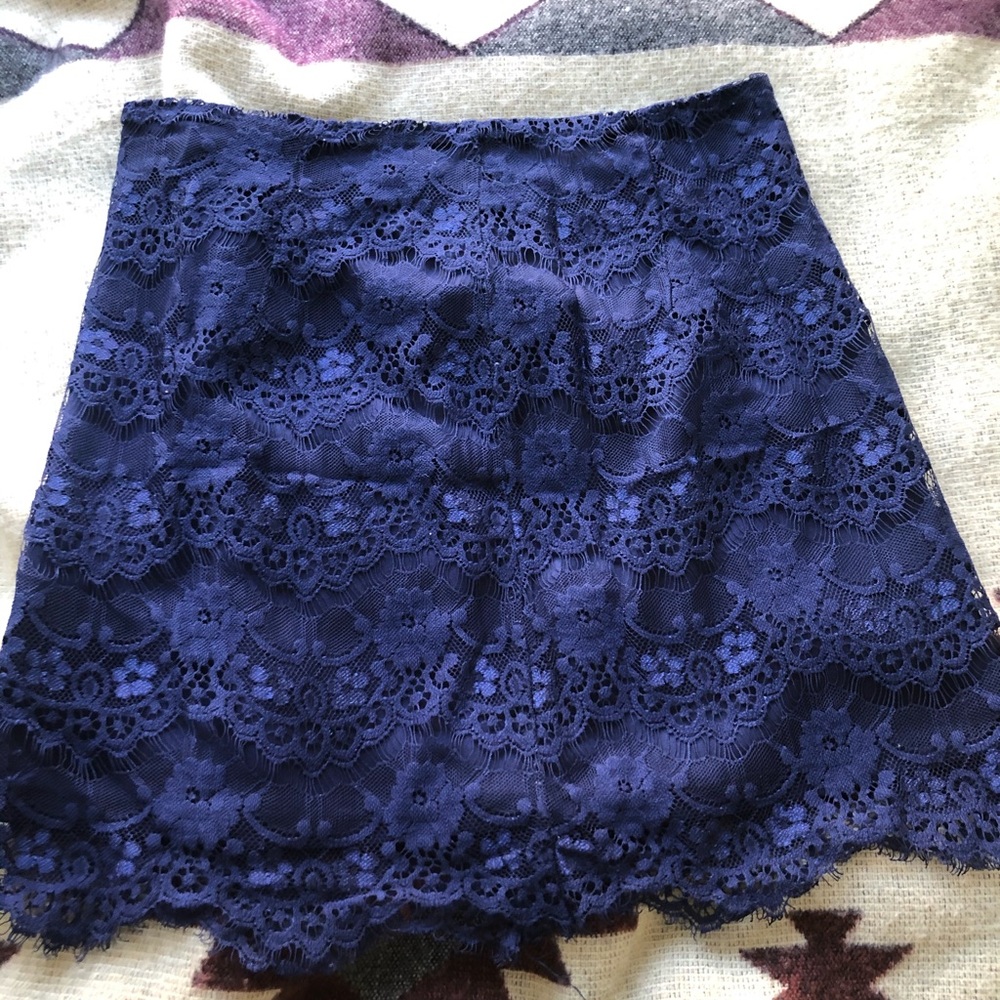 Forever 21 lace mini skirt